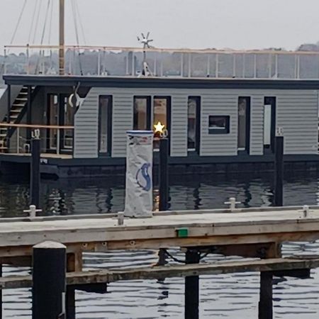 Hausboot Gluecksmomente Mit Dachterrasse In Schleswig Am Ostseefjord Schlei Екстериор снимка