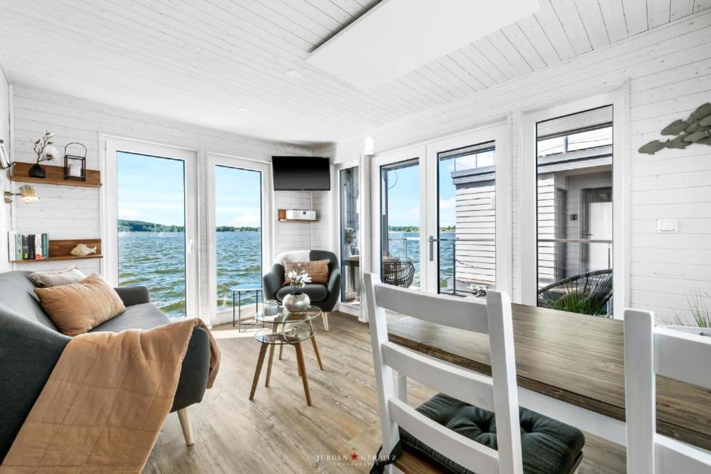 Hausboot Gluecksmomente Mit Dachterrasse In Schleswig Am Ostseefjord Schlei Екстериор снимка